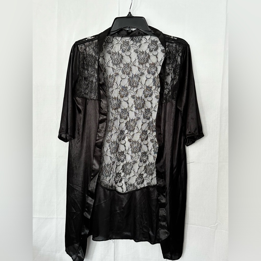 3/$15 Unbranded Black Lace Robe Size XS